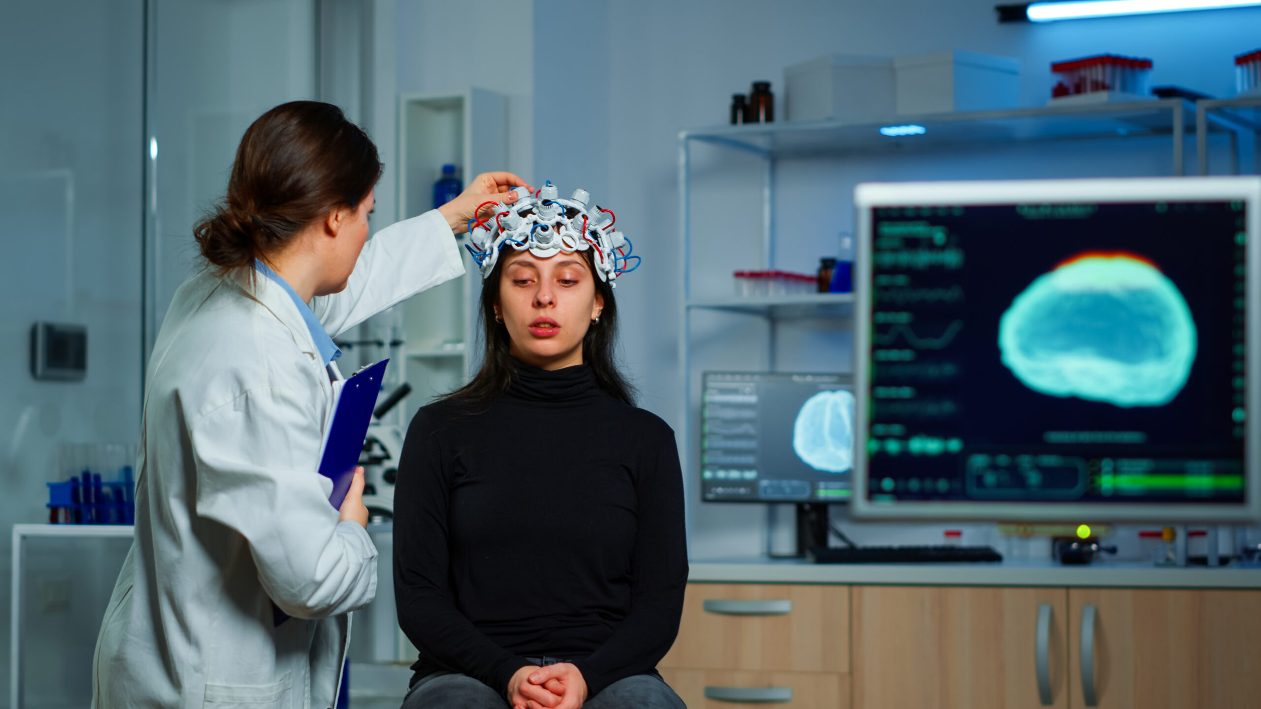 Feeling Dizzy or Losing Balance Often? A Neurologist in Ambattur Can Help